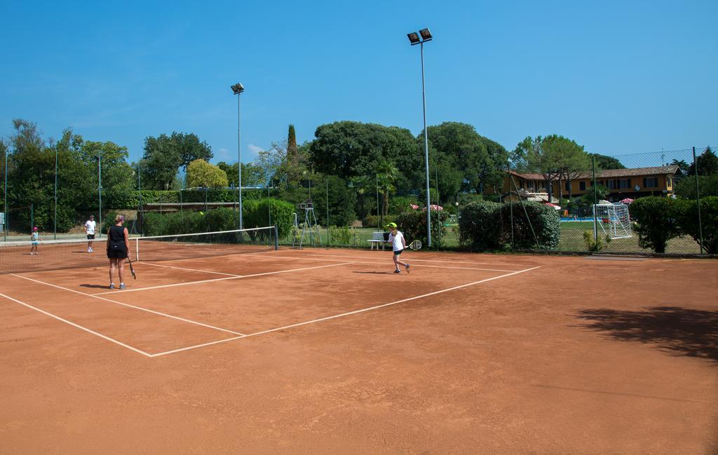 Camping La Rocca Manerba del Garda Exterior photo